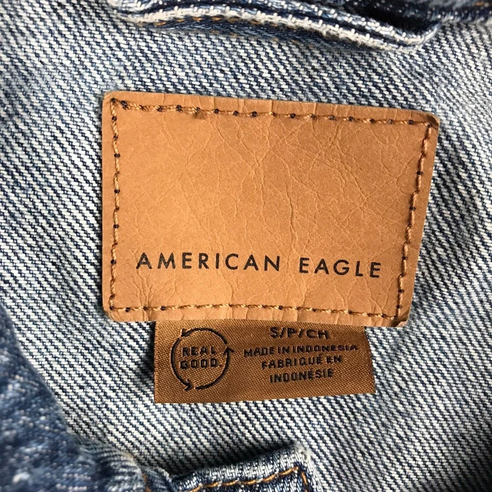 American Eagle AE Oversized Denim Jacket Mens S Blue Jean Cotton Trucker Coat